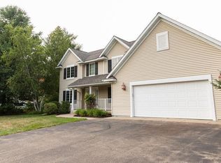 1121 E 6th St, New Richmond, WI 54017