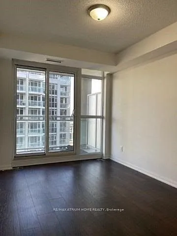 35 Bastion St #1702 — Photo 3
