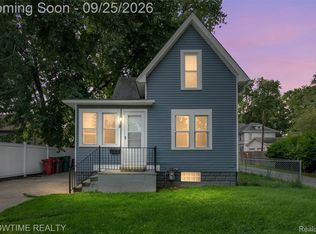 9 Hubbard St, Mount Clemens, MI 48043