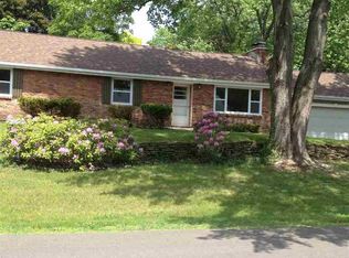 5 Cherry Ln, Glenville, NY 12302
