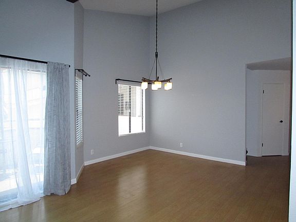 3rd image of 11939 Weddington St Unit 314