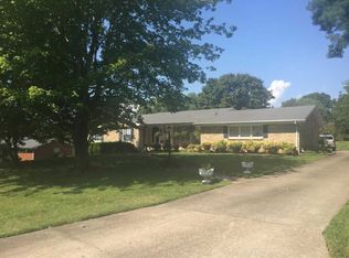 105 Crestmore Dr, Clarksville, TN 37040