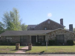 1211 Stanwood Ave, Cleburne, TX 76033