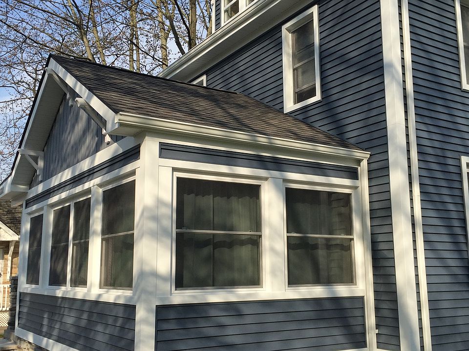 2nd image of 36641 Main St