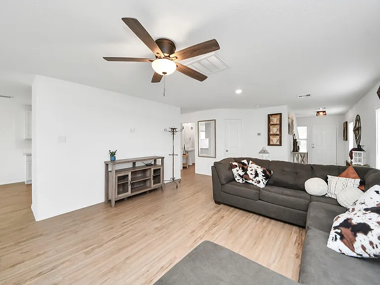 26915 Wilderye Cove Ln — Photo 5