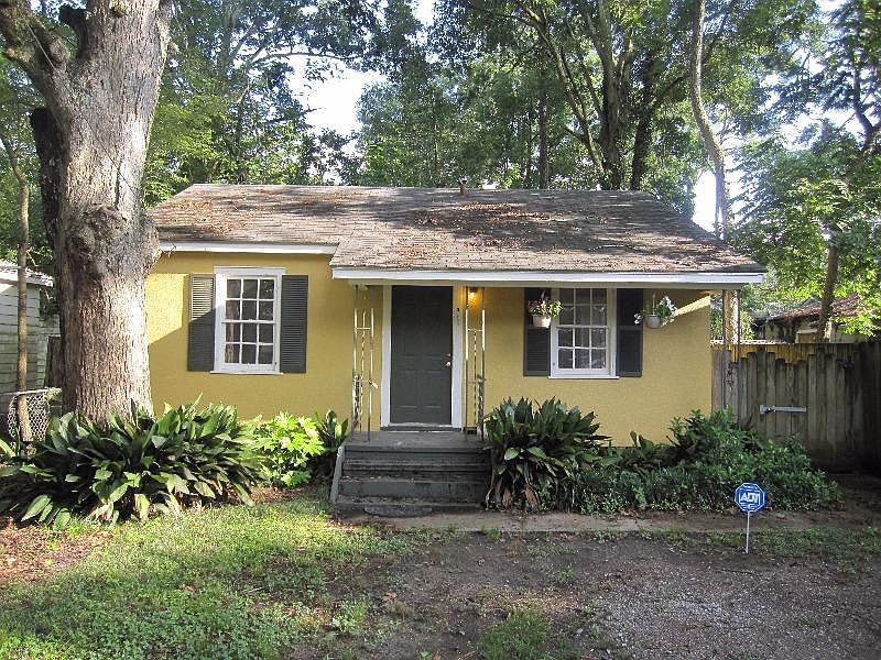 Walk/Bike to LSU & Downtown; Alarm System Included