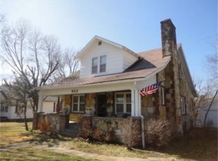 802 S College St, Nevada, MO 64772