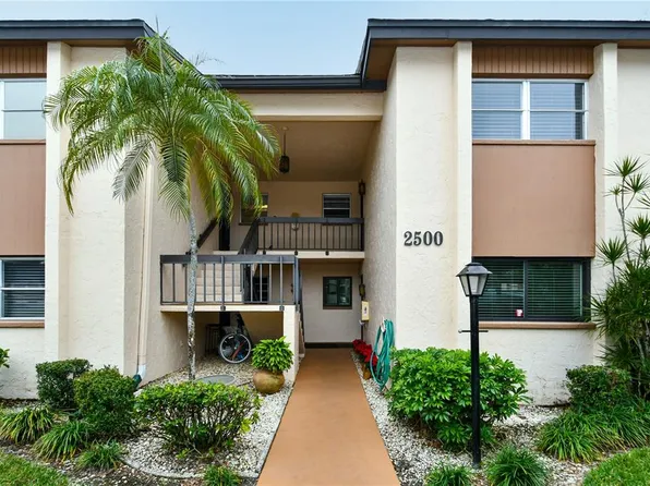 2500 Clubhouse Cir Unit 204, Sarasota, FL 34232