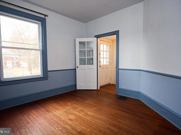 2nd image of 2515 Walton Rd