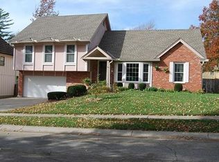 3904 NE 59th St, Kansas City, MO 64119