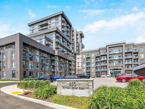 450 Dundas St #225, Waterdown, ON L8B 1Z2