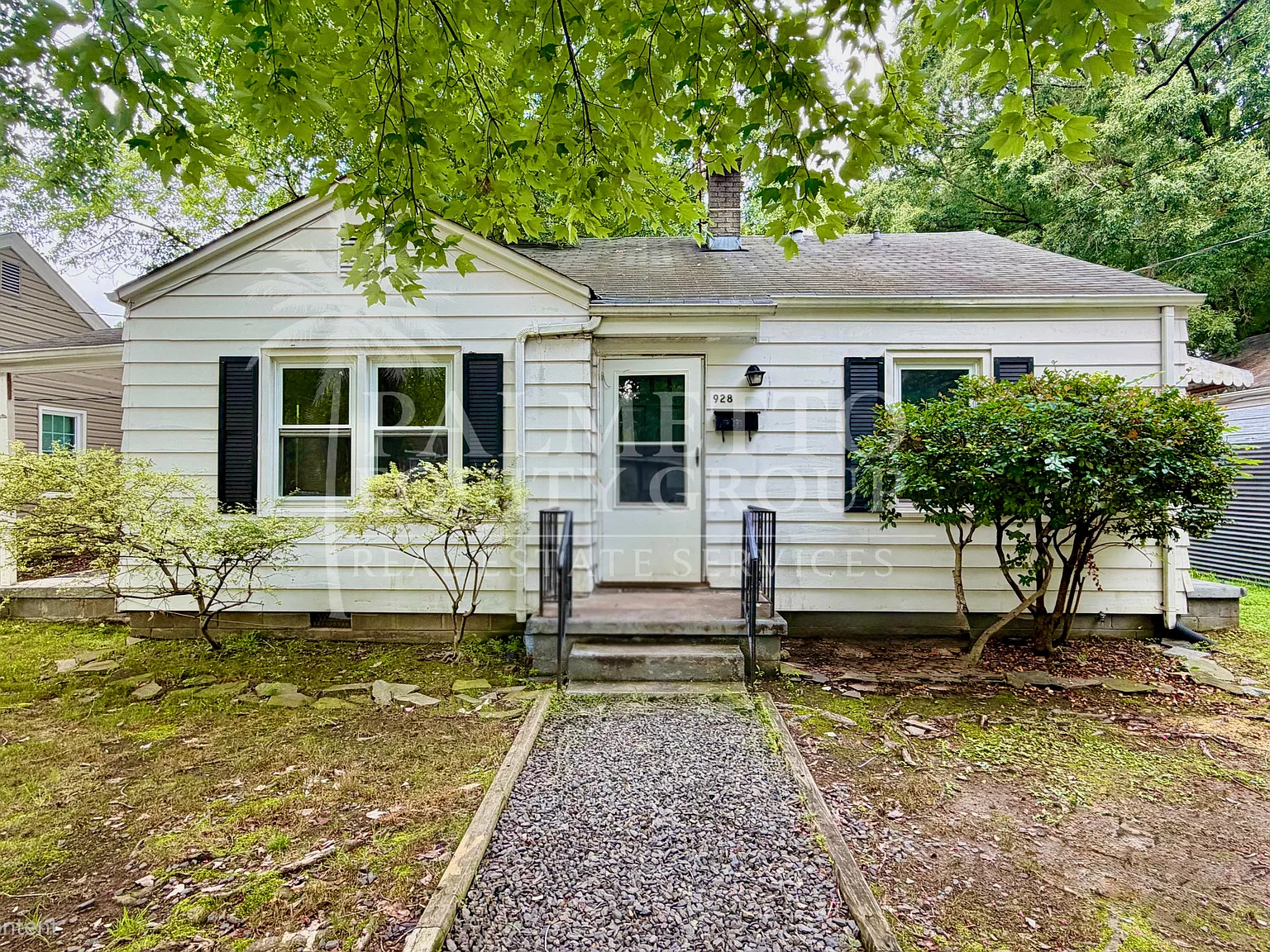 3 bed, $1,195 — Photo 1