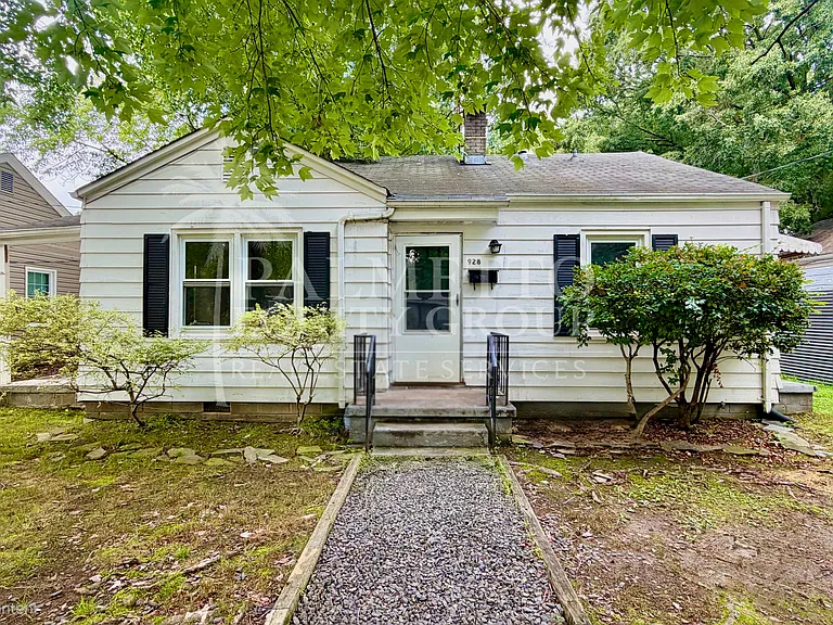 928 McCormick St — Photo 1