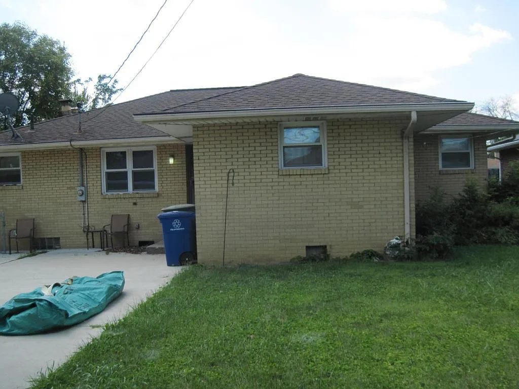 1132 Erickson Rd photo 1
