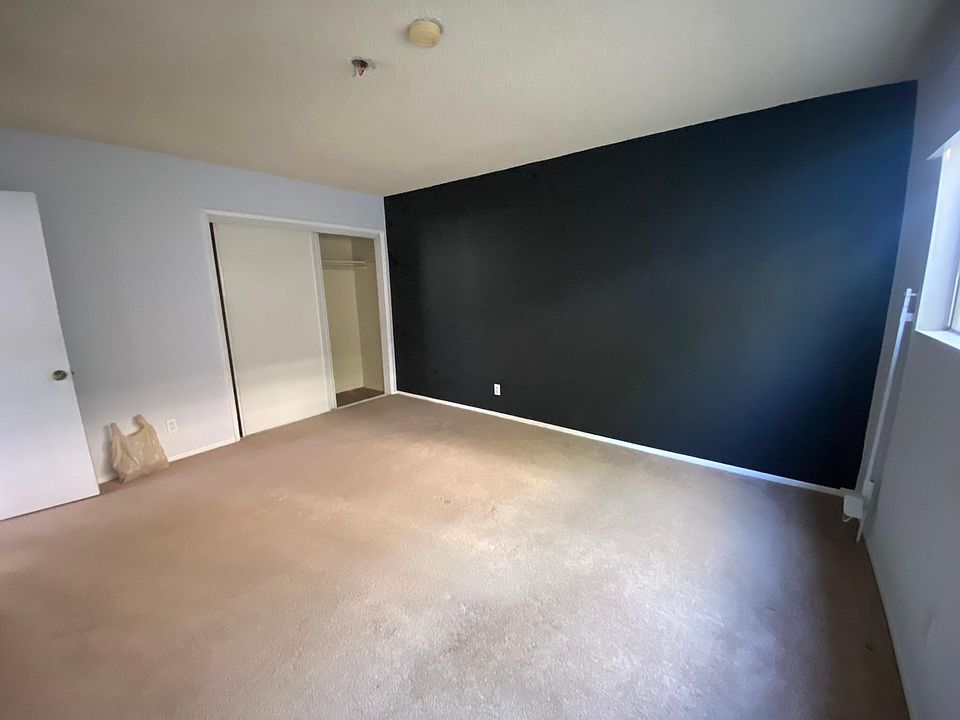 Large bedroom. Can fit a queen size bed comfortably.