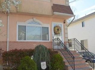 92 Harris Ln, Staten Island, NY 10309