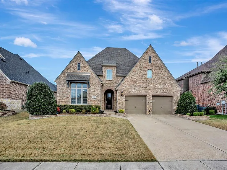 4600 Crossvine Dr — Photo 2