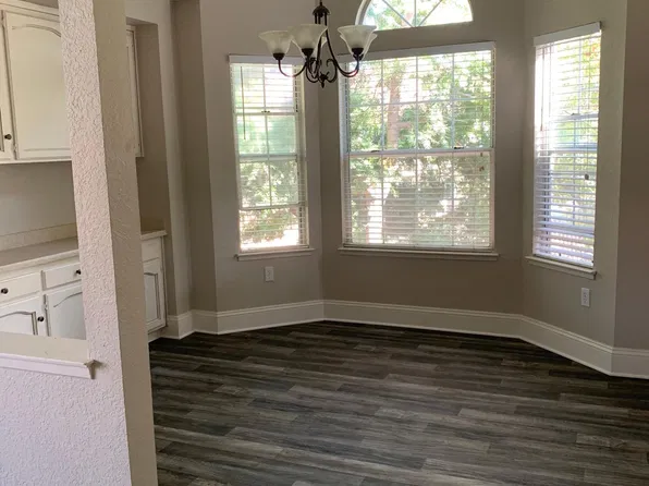 8147 N Cedar Ave APT 212, Fresno, CA 93720