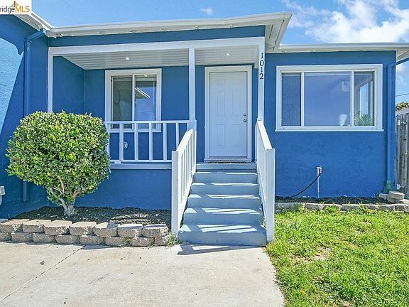 3rd image of 1012 Pine St