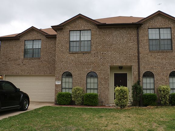 2nd image of 2311 Bernice Cir