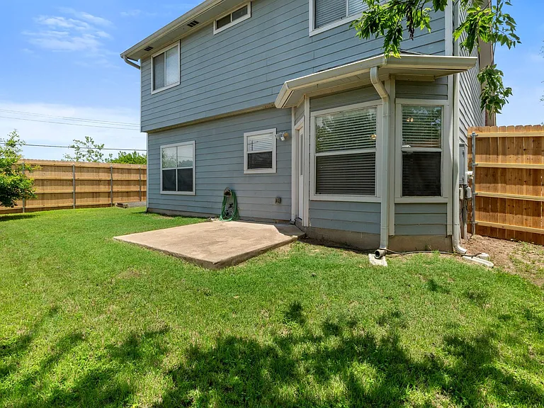 1908 Windy Park Dr — Photo 27