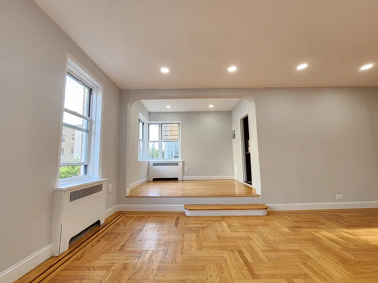 182 Bennett Ave #5E — Photo 4