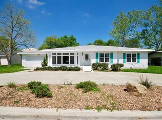 505 Page St, Hallettsville, TX 77964