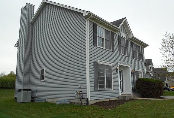 3rd image of 1313 Meadow Ln
