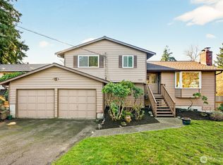 19809 Ashworth Avenue N, Shoreline, WA 98133