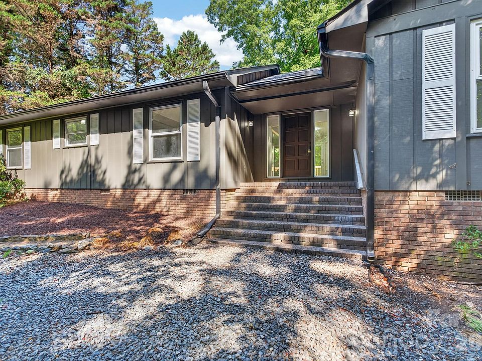 1st image of 4531 Belhaven Forest Dr