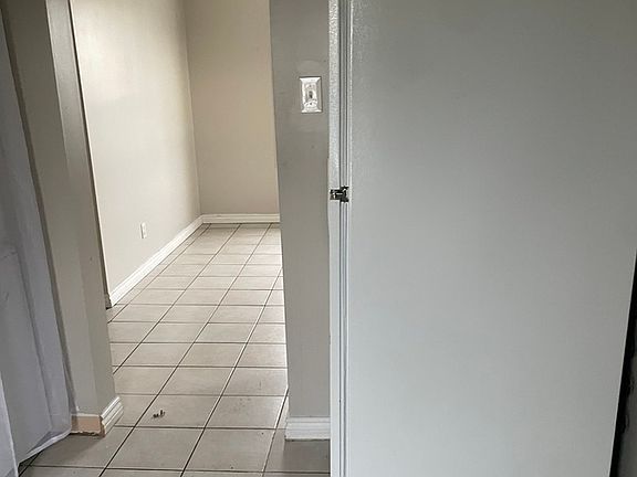 5th image of 1162 Richmond St