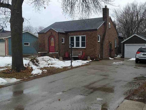 2nd image of 406 Lawler St
