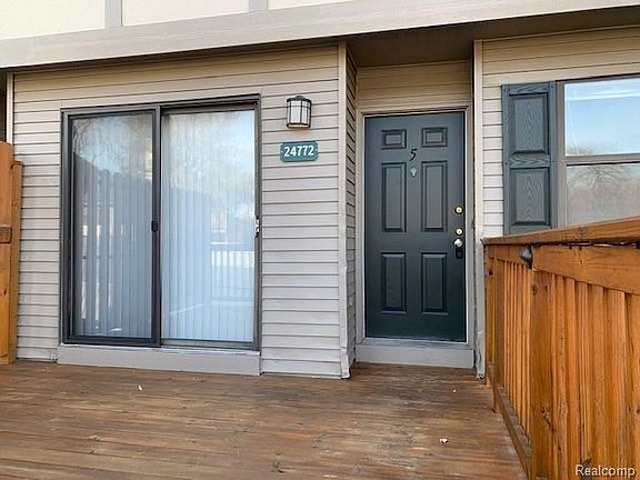 3rd image of 24772 Cashmere Ct #115