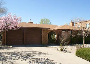 1st image of 6905 Old Orchard Ln NE