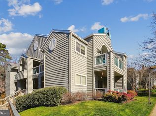 11725 Summerchase Cir #1725B, Reston, VA 20194