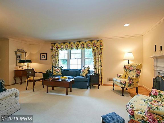 5th image of 2416 Newton St
