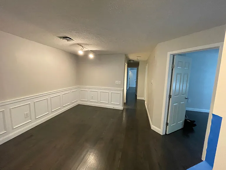 600 Brookside Dr #F — Photo 16