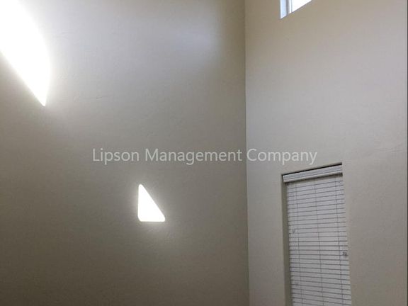 3rd image of 3605 N Leila Ct