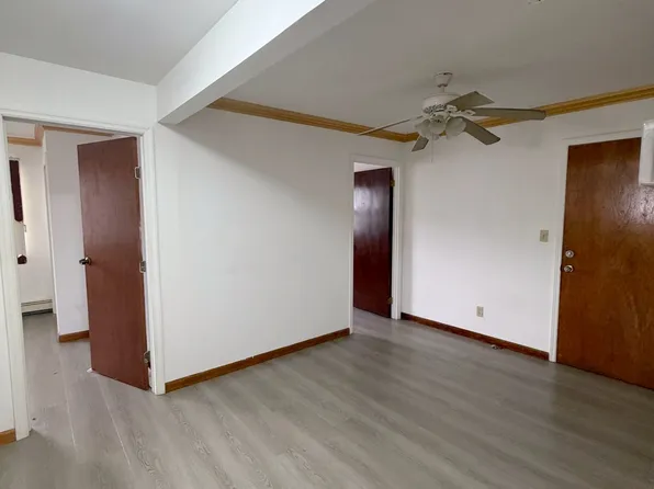 122-14 22nd Ave #2F, College Pt, NY 11356