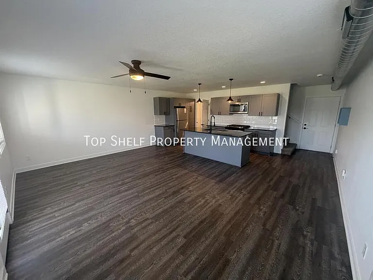 2103 Willis Ave — Photo 3