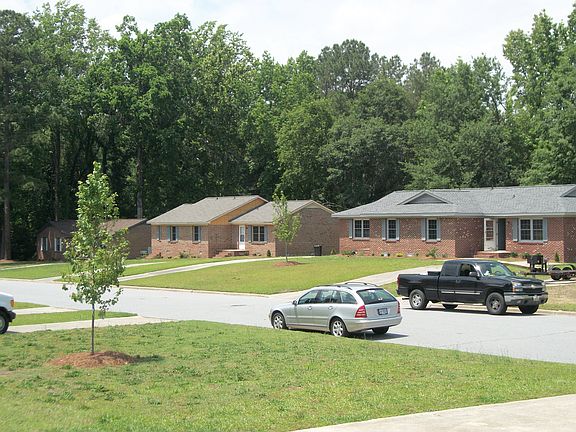 2nd image of 103 Maplewood Ct #A