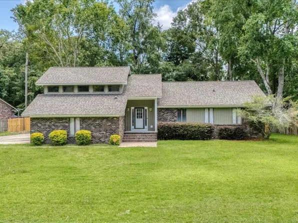 211 Turtle Cove Rd, Summerville, SC 29485