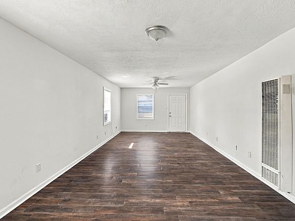 4th image of 2347 Hagan St