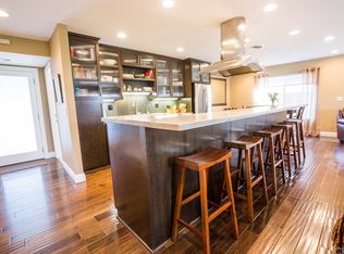 1367 Garlingford St, Costa Mesa, CA 92626