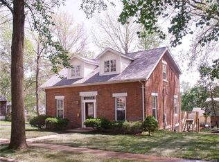 304 W Main St, Lebanon, IL 62254