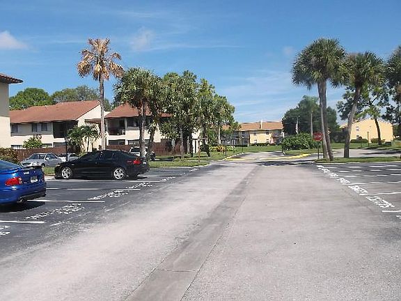 4th image of 855 N Village Dr #203