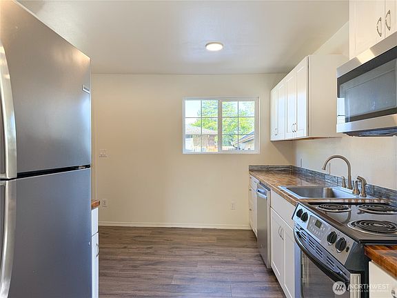 5th image of 22024 Military Rd S