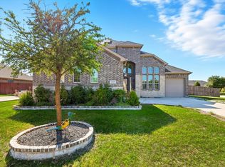 717 Whippoorwill Dr, Midlothian, TX 76065