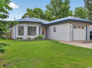 206 2nd St, Hague, SK S0K1X0