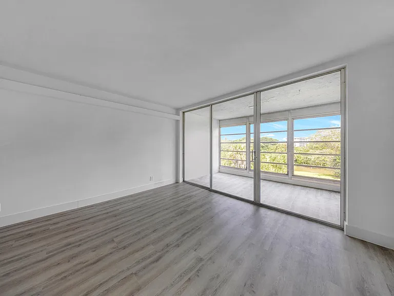 3151 S Palm Aire Dr #407 — Photo 15